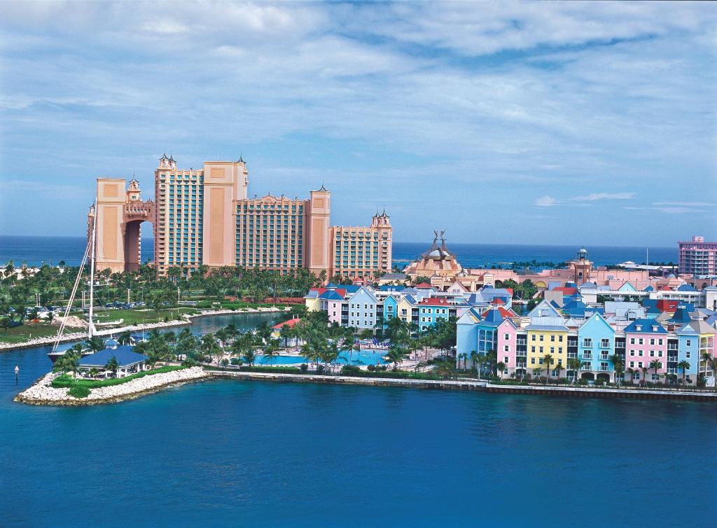 Harborside Atlantis Hotel Nassau Exterior photo